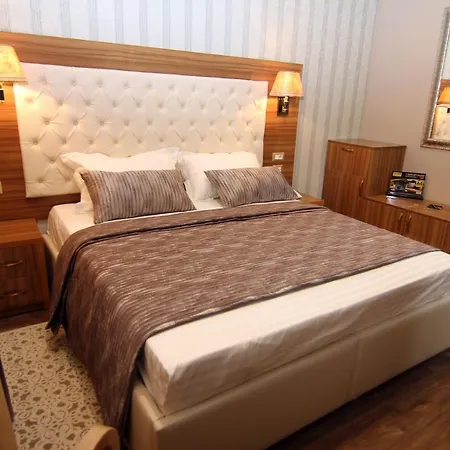 Boutique Restaurant Gloria 4* Tirana