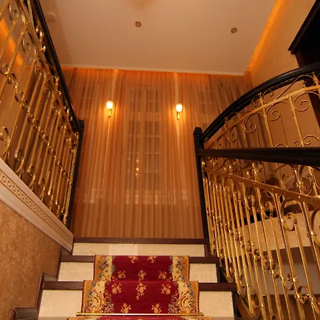 Boutique Restaurant Gloria ティラナ