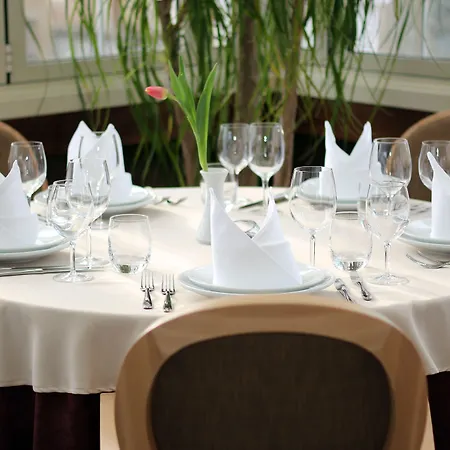 Boutique Restaurant Gloria ティラナ